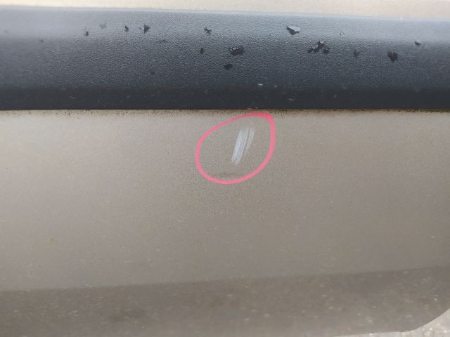 bontott FORD FUSION Bal hátsó Dobbetét (Kerékjárati, Műanyag)