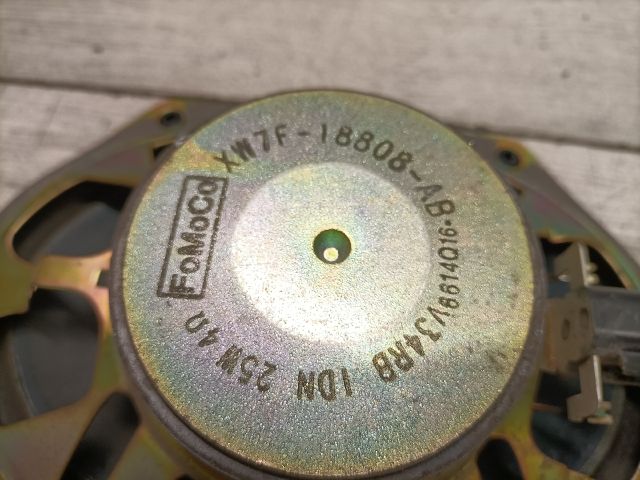 bontott FORD FUSION Bal hátsó Hangszóró