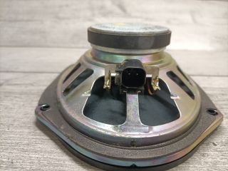 bontott FORD FUSION Bal hátsó Hangszóró