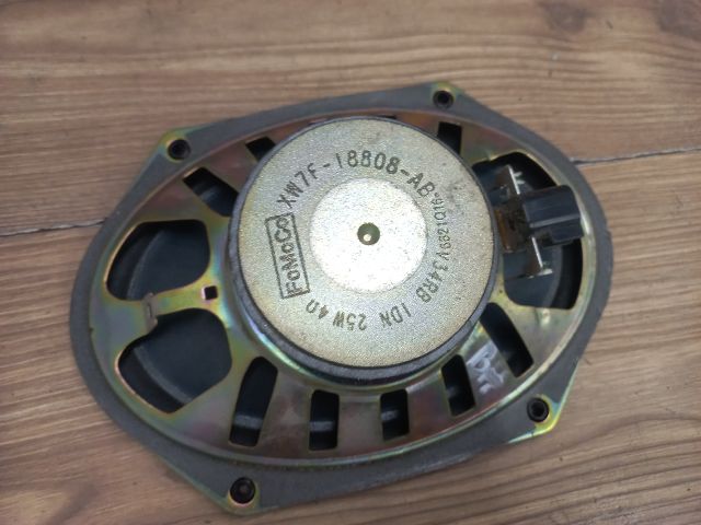 bontott FORD FUSION Bal hátsó Hangszóró