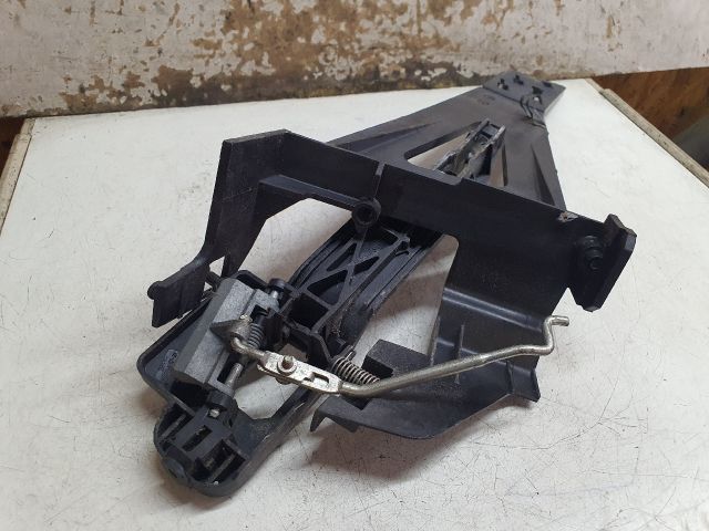 bontott FORD FUSION Bal hátsó Külső Kilincsfészek