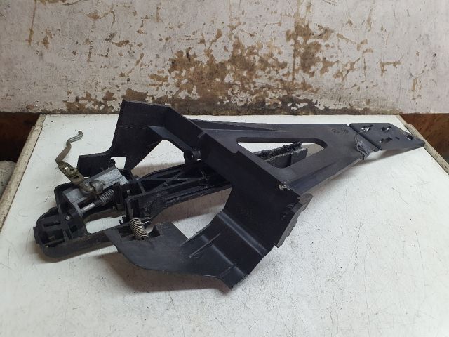 bontott FORD FUSION Bal hátsó Külső Kilincsfészek