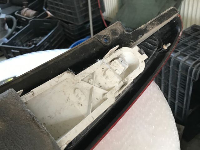 bontott FORD FUSION Bal Hátsó Lámpa