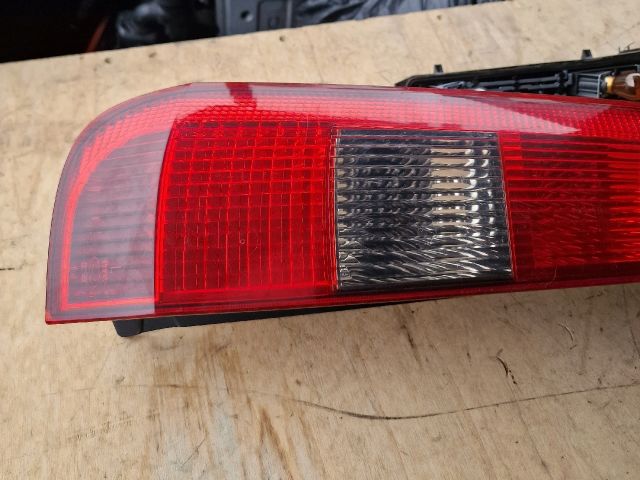 bontott FORD FUSION Bal Hátsó Lámpa