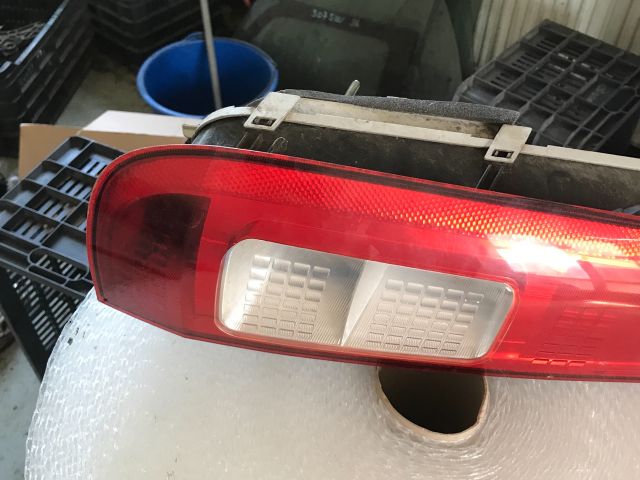 bontott FORD FUSION Bal Hátsó Lámpa