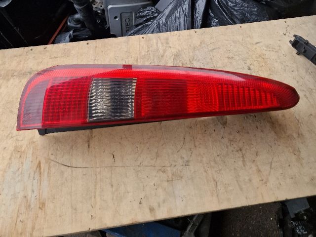 bontott FORD FUSION Bal Hátsó Lámpa