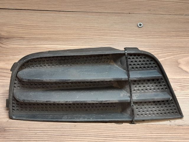 bontott FORD FUSION Bal Ködlámpa Rács