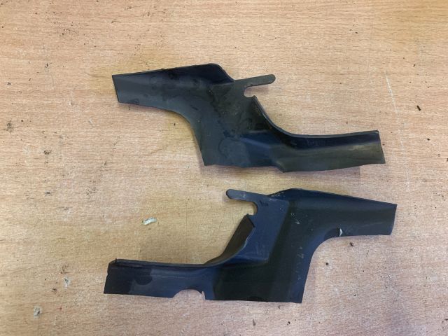 bontott FORD FUSION Bal Levélrács Záróvég