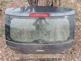 bontott FORD FUSION Csomagtérajtó (Részeivel)