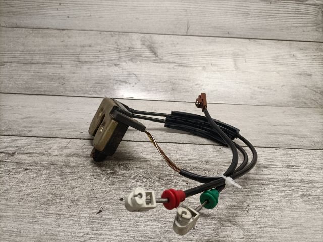 bontott FORD FUSION Csomagtérajtó Zárszerkezet