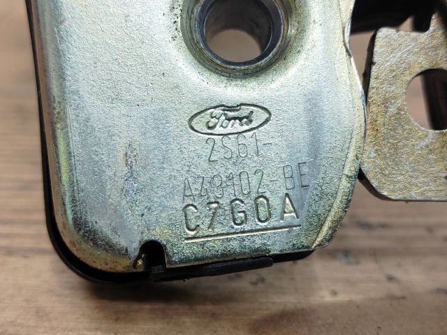 bontott FORD FUSION Csomagtérajtó Zárszerkezet