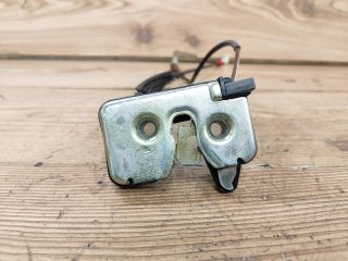 bontott FORD FUSION Csomagtérajtó Zárszerkezet