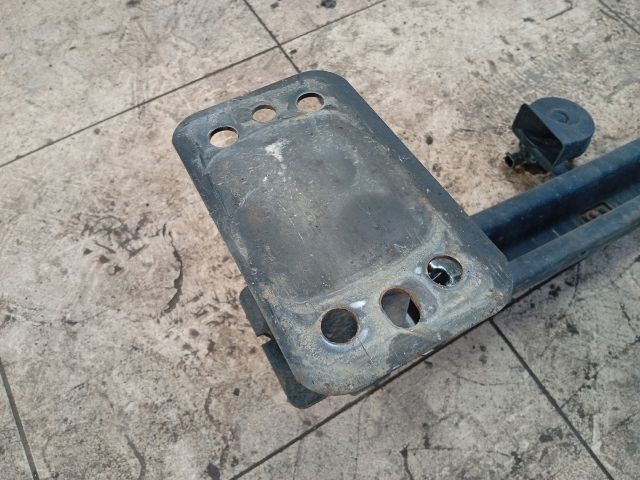 bontott FORD FUSION Első Lökhárító Merevítő (Fém)