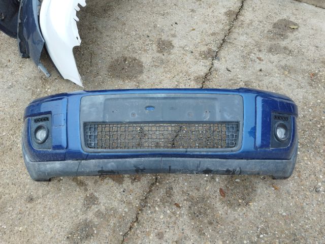 bontott FORD FUSION Első Lökhárító (Részeivel)