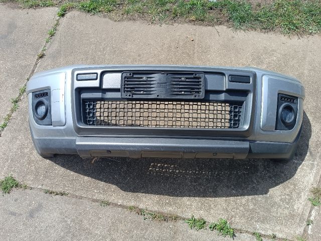 bontott FORD FUSION Első Lökhárító (Részeivel)