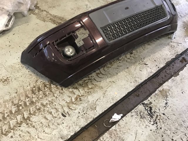 bontott FORD FUSION Első Lökhárító (Részeivel)