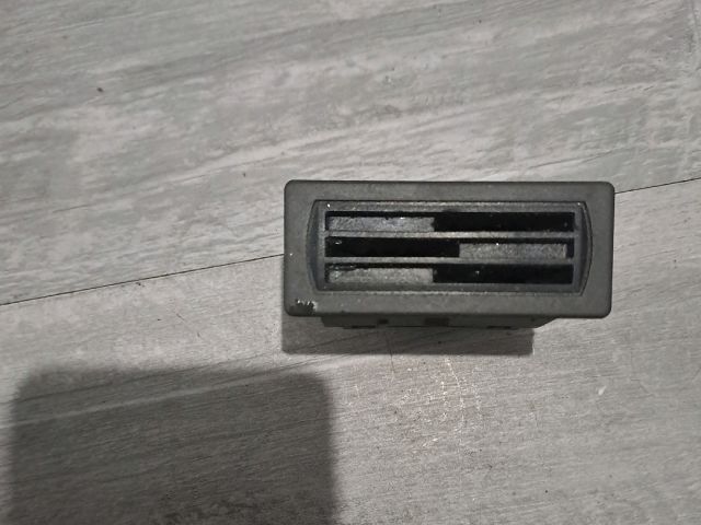 bontott FORD FUSION Első Tároló Rekesz