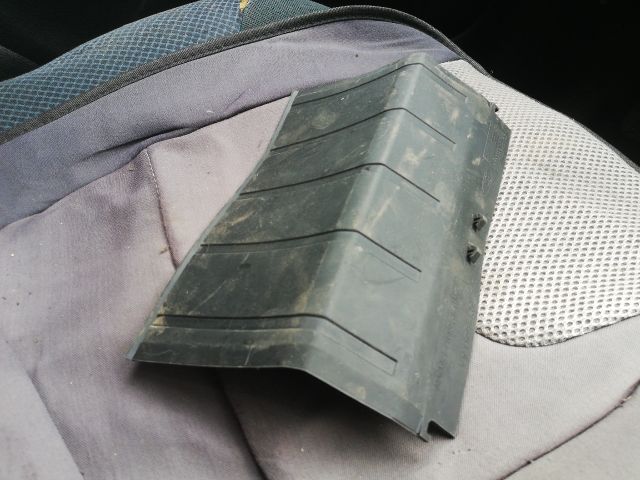 bontott FORD FUSION Első Tároló Rekesz