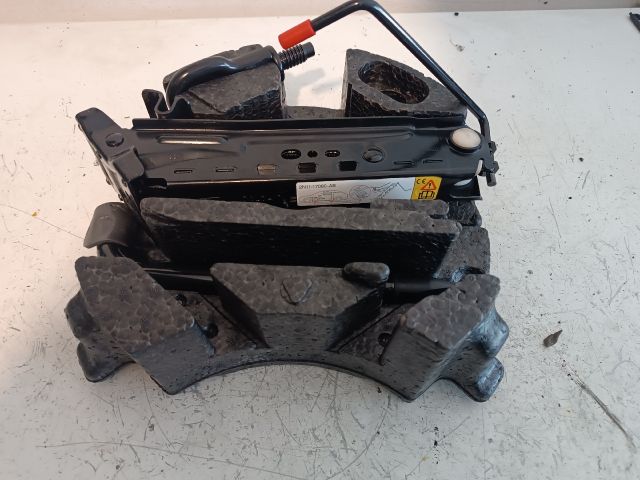 bontott FORD FUSION Emelő