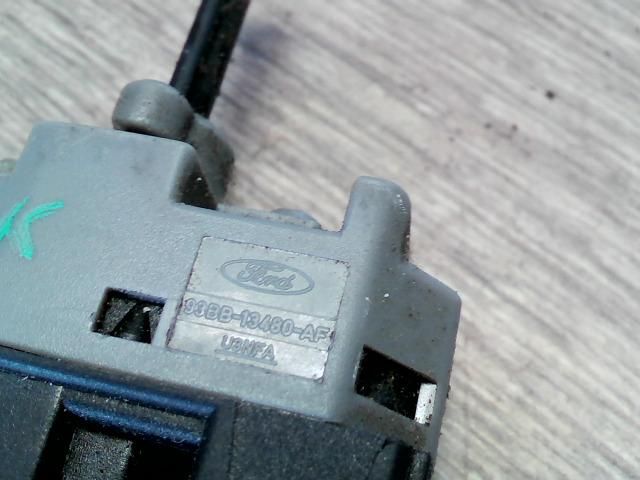 bontott FORD FUSION Fék Pedál Kapcsoló