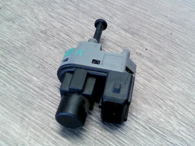 bontott FORD FUSION Fék Pedál Kapcsoló