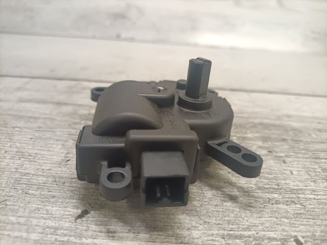 bontott FORD FUSION Fűtés Állító Motor