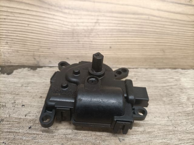 bontott FORD FUSION Fűtés Állító Motor