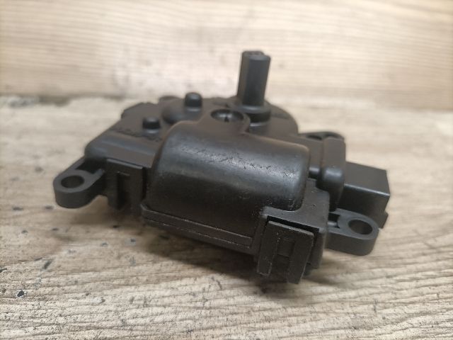 bontott FORD FUSION Fűtés Állító Motor