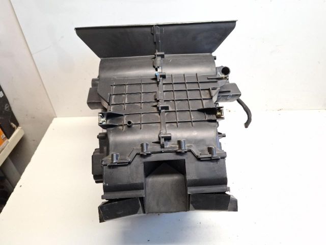 bontott FORD FUSION Fűtés Box