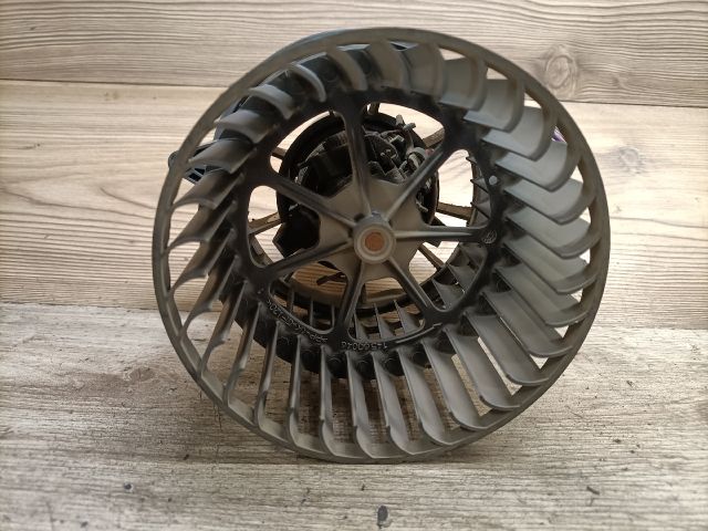 bontott FORD FUSION Fűtőmotor (Klímás)