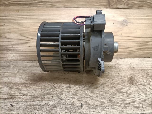 bontott FORD FUSION Fűtőmotor (Klímás)