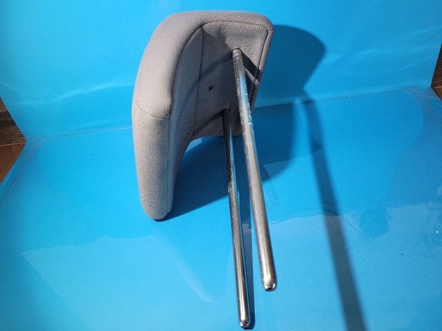 bontott FORD FUSION Hátsó Fejtámla