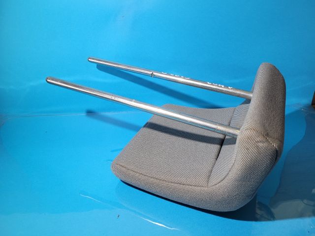 bontott FORD FUSION Hátsó Fejtámla