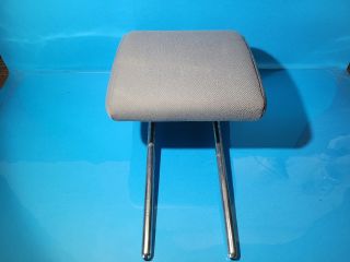 bontott FORD FUSION Hátsó Fejtámla