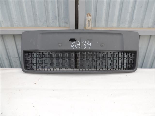 bontott FORD FUSION Hűtőrács