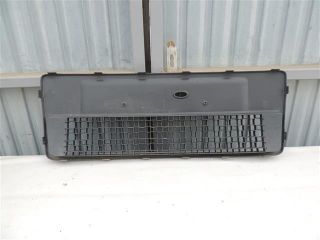 bontott FORD FUSION Hűtőrács