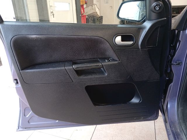 bontott FORD FUSION Jobb C Oszlop Burkolat