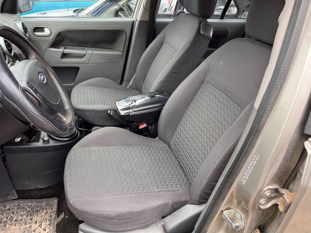 bontott FORD FUSION Jobb első Ajtó Kárpit