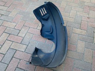 bontott FORD FUSION Jobb első Dobbetét (Kerékjárati, Műanyag)