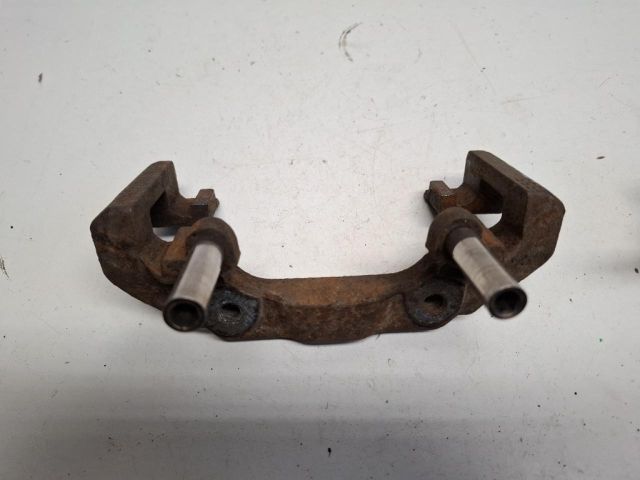 bontott FORD FUSION Jobb első Féltengely Tartó