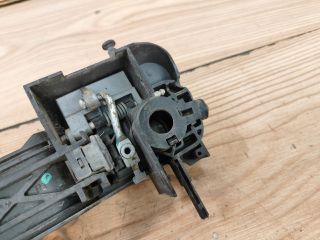 bontott FORD FUSION Jobb első Külső Kilincs