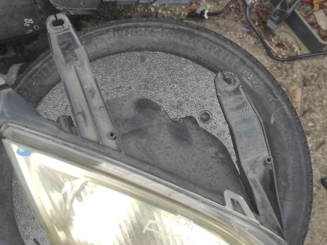 bontott FORD FUSION Jobb első Lámpabúra