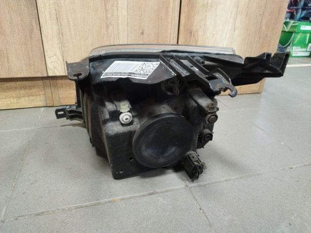 bontott FORD FUSION Jobb Fényszóró