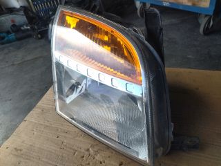 bontott FORD FUSION Jobb Fényszóró