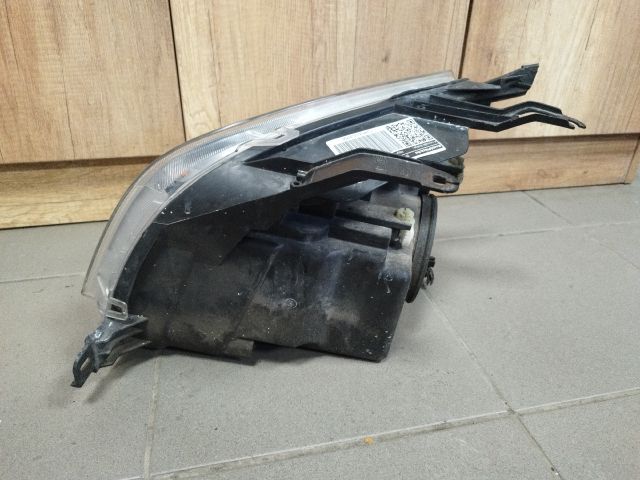 bontott FORD FUSION Jobb Fényszóró