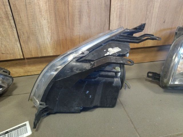 bontott FORD FUSION Jobb Fényszóró