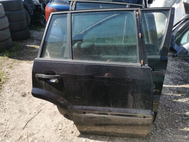 bontott FORD FUSION Jobb hátsó Ajtó (Részeivel)