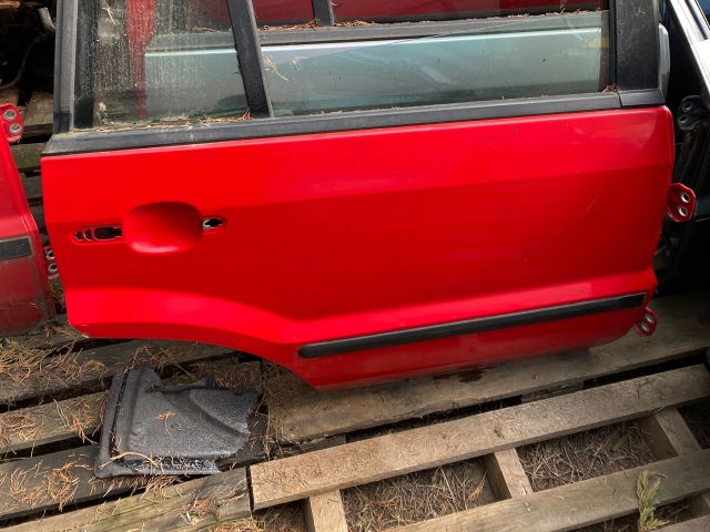 bontott FORD FUSION Jobb hátsó Ajtó (Részeivel)