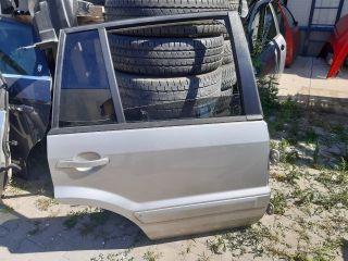bontott FORD FUSION Jobb hátsó Ajtó (Részeivel)