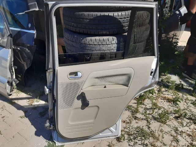 bontott FORD FUSION Jobb hátsó Ajtó (Részeivel)